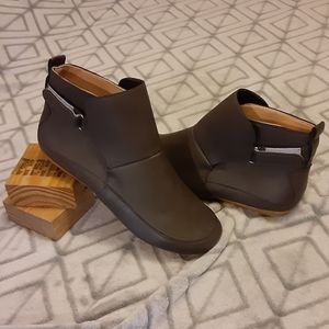 SOLD!!! NWOT Grey Adjustable Ankle Flat Moccasins Booties